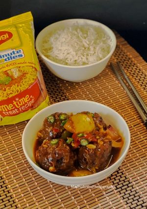 A picture of Maggi Manchurian with Steamed Rice.