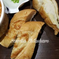 A picture of Cheesy bread stick side dish.