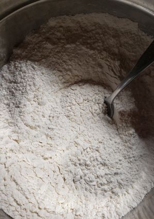 A picture of Self Rising Flour.
