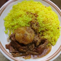 A picture of Onion beef stew.
