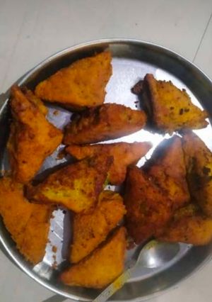 A picture of Bread Pakoda.