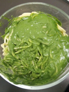 Una foto de Tallarines verdes express