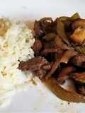 Lomo con apio y champignones