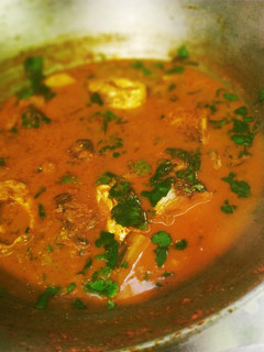 मछली करी (machli curry recipe in Hindi) रेसिपी मुख्य फोटो