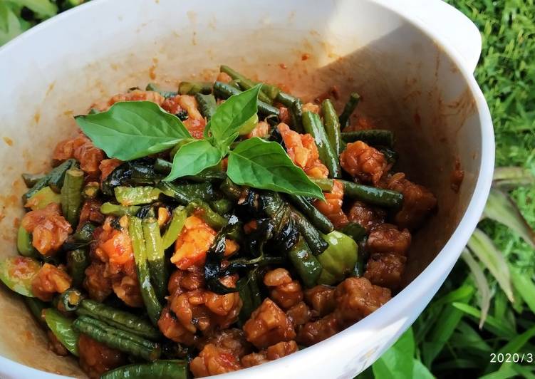 Tempe kemangi asam manis