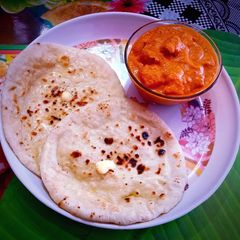 A picture of Butter Tandoori Roti.