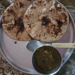 A picture of Palak paneer.