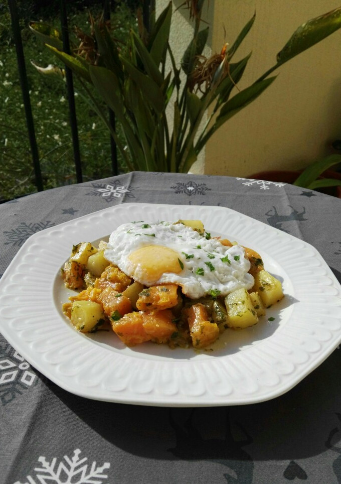 Una foto de Calabaza frita y especiada con patata