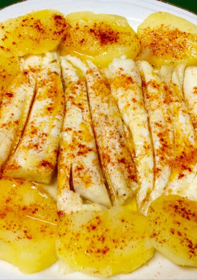Una foto de Tronquitos de merluza a la gallega