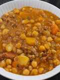 Alto guiso de garbanzos y lentejas