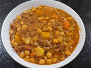 Una foto de guiso de garbanzos