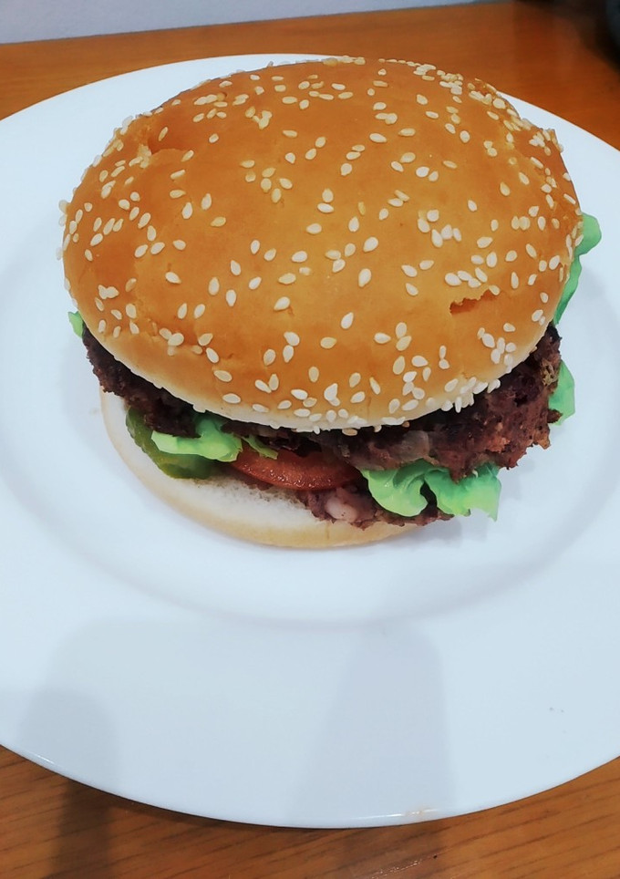 Una foto de Hamburguesa de Frijoles rojos. Sin carne