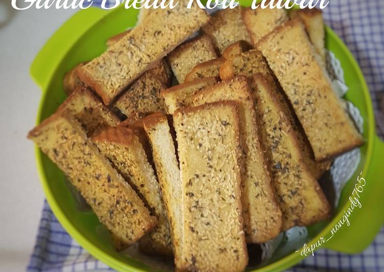 dari awal hingga akhir  Garlic Bread Roti Tawar yang Bikin Ngiler