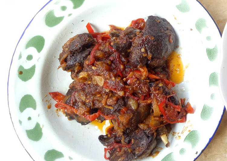 Ati ayam bumbu iris pedas manis