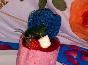 Una foto de Mousse de jamaica con mezcal