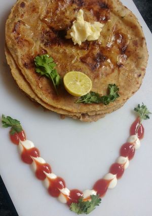 A picture of Spicy cream paratha.