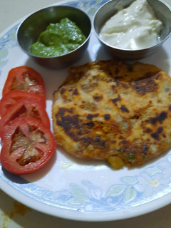 પનીર બટર ચીલ્લી ચીઝ નાન(Paneer Butter Chilli Cheese naan Recipe In Gujarati) રેસીપી મુખ્ય ફોટો