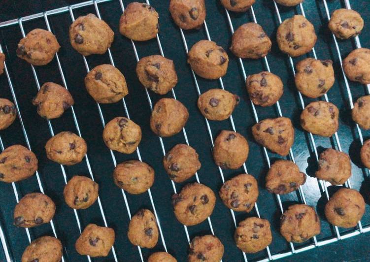 Caranya Memasak Crunchy chocochip cookies Sedap Nikmat