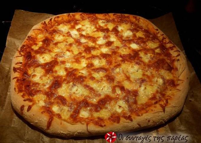 κύρια φωτογραφία συνταγής Πίτσα με διπλό πεπερόνι αφράτη