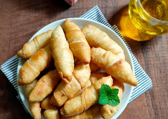 Resep Molen pisang mini oleh Liha Ummu Maryam - Cookpad