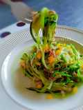 Zoodles tuna (zucchini noodles)