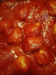Una foto de Albóndigas jugosas con salsa especial