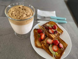 Pan francés con fresas