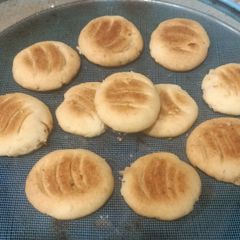 A picture of Diet biscuits with orange peels 🍊 🫓 🫓 without oven.