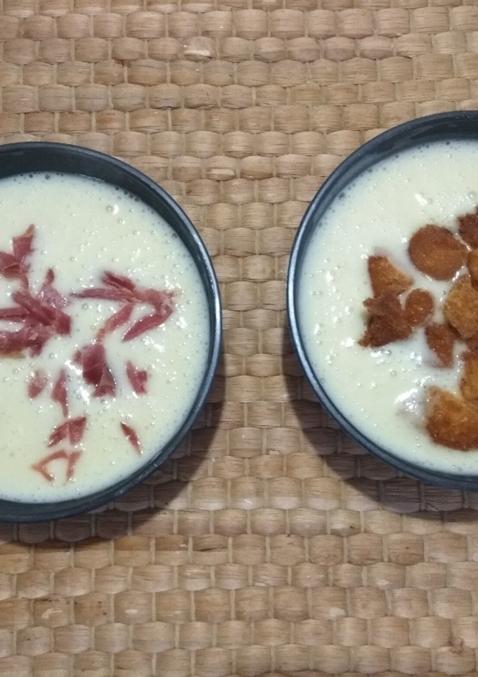 Una foto de Vichyssoise (crema de puerros)