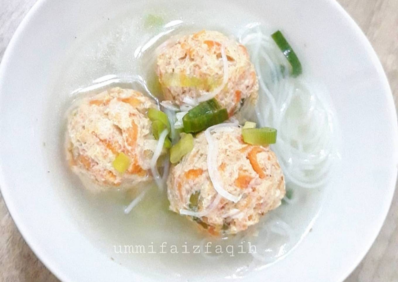 Sup Bola Ayam Sayur