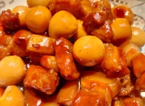 Hình của món Thịt Kho Trứng Cút.