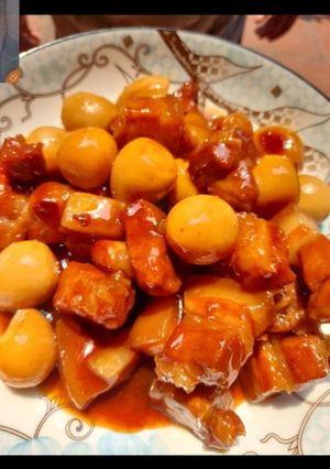 Hình của món Thịt Kho Trứng Cút.