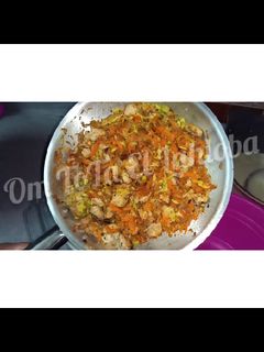صورة لوصفة معكرونة بالبشاميل بالفراخ والخضار 😋