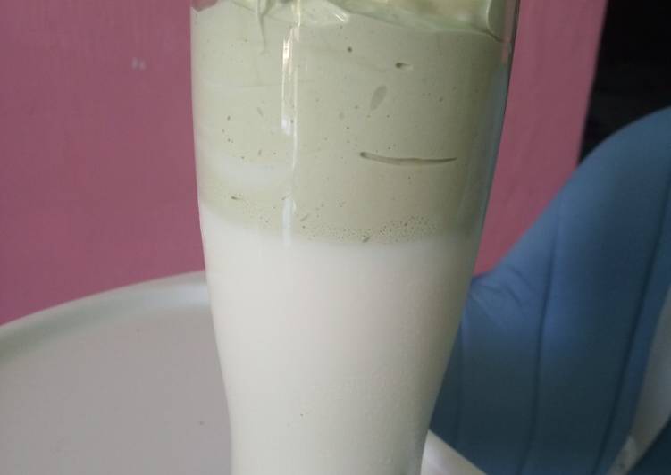 10 Resep: Dalgona matcha latte yang Lezat Sekali!