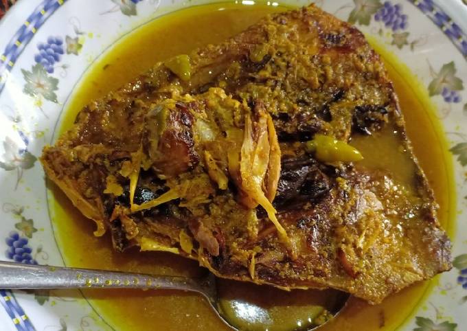 Bagaimana Menyiapkan Ikan kakap asap masak mangut yang Sempurna