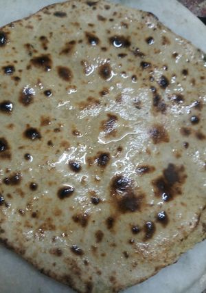 आलू की रोटी(aloo ki roti recipe in hindi) रेसिपी मुख्य फोटो