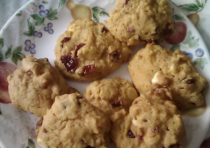 Chewy cranberry cookies