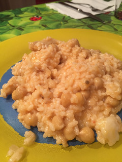 Una foto de Arroz con garbanzos y bacalao