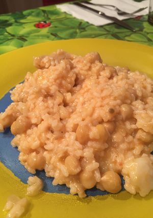 Una foto de Arroz con garbanzos y bacalao
