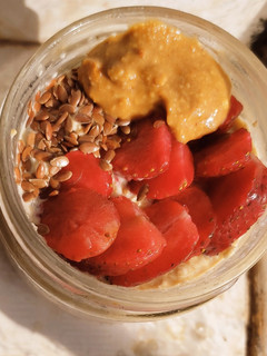 A picture of Overnight peanut butter Oatmeal.