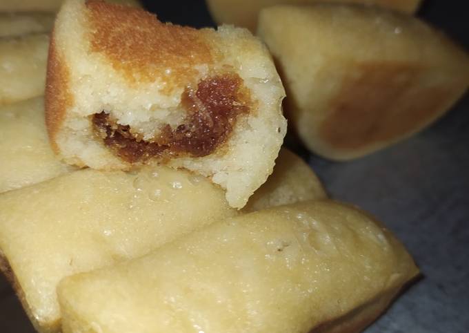 103. Kue pukis isi