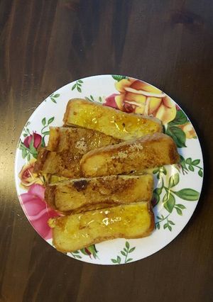A picture of Classic French Toast.