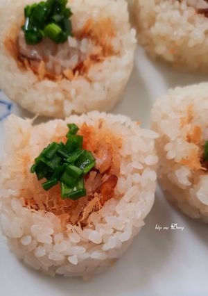 Hình của món Xôi cuộn chà bông (ruốc).