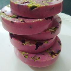 A picture of Rose Pista Chocolate fudge.
