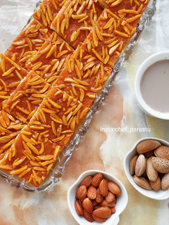 عکسی از دستور شیرینی ملکه بادام
