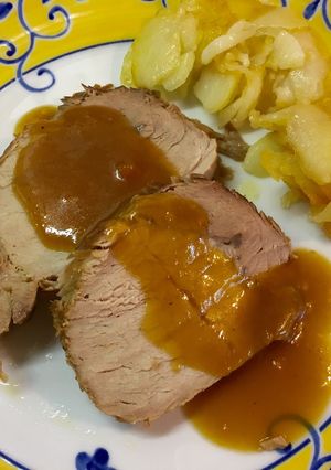 Una foto de Lomo glaseado con salsa de naranja