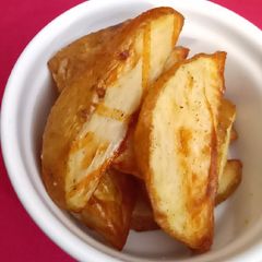 Airfryer tasty 😋 potato wedges A picture of Airfryer tasty 😋 potato wedges.