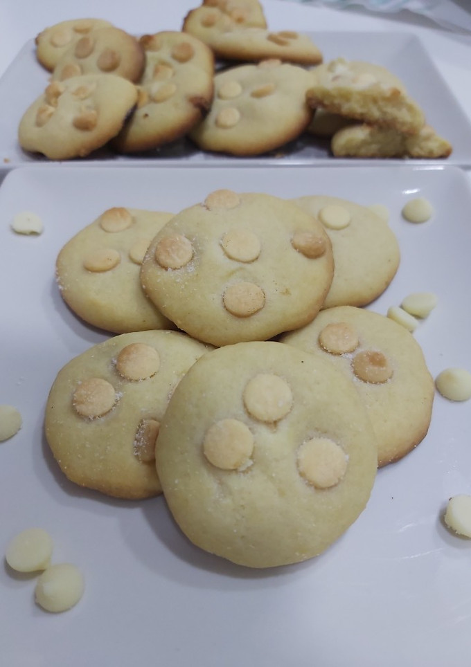 Una foto de Galletas con chips de chocolate blanco 🍪🍪