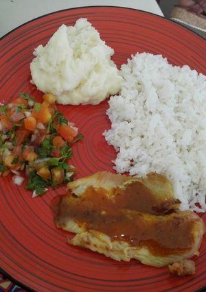 Una foto de Filete de tilapia en salsa de maracuyá