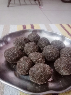எள்ளு உருண்டை#pooja செய்முறை முக்கிய புகைப்படம்